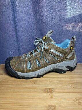 Keen Voyageur Low Hiking Boots Shoes Brown Blue Women’s Sz 10.5 Nice Tread GUC!